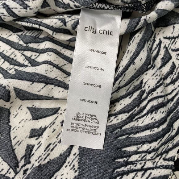CITY CHIC Black Ivory Tropical Leaf Print Off The Shoulder Top Size XXL 24 Strap - Picture 7 of 9